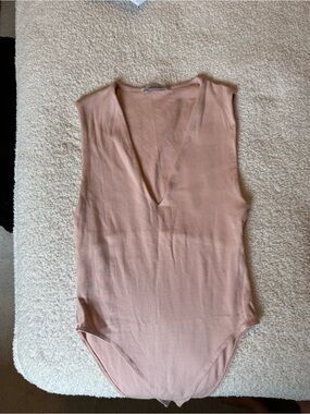 Zara Blush Pink V-Neck Bodysuit
